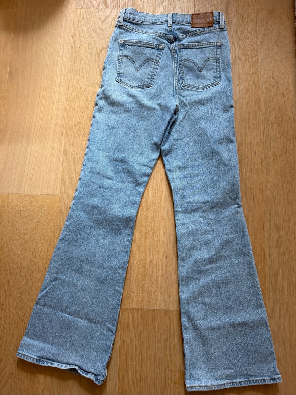 Levi's Ribcage Flare Jeans - Picture 3 of 3